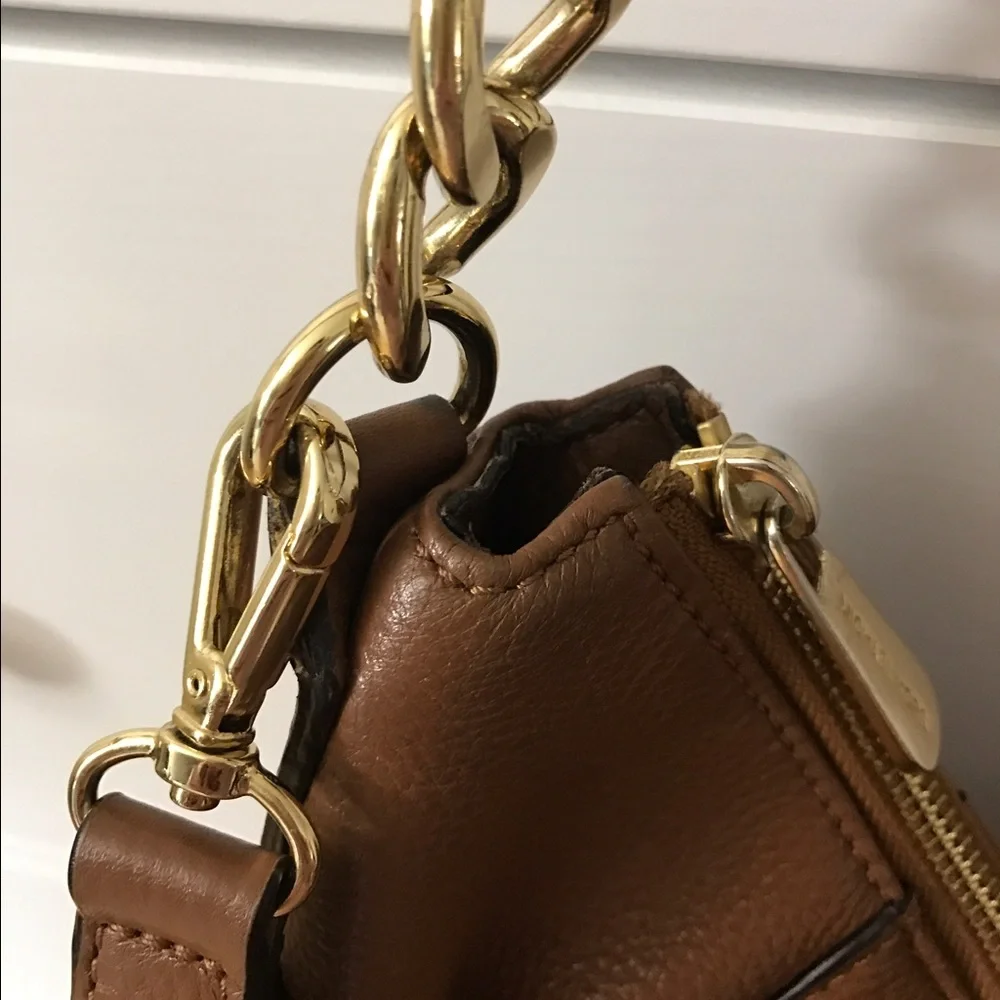 Michael Kors Leather Hobo (medium size) - Picture 6 of 6